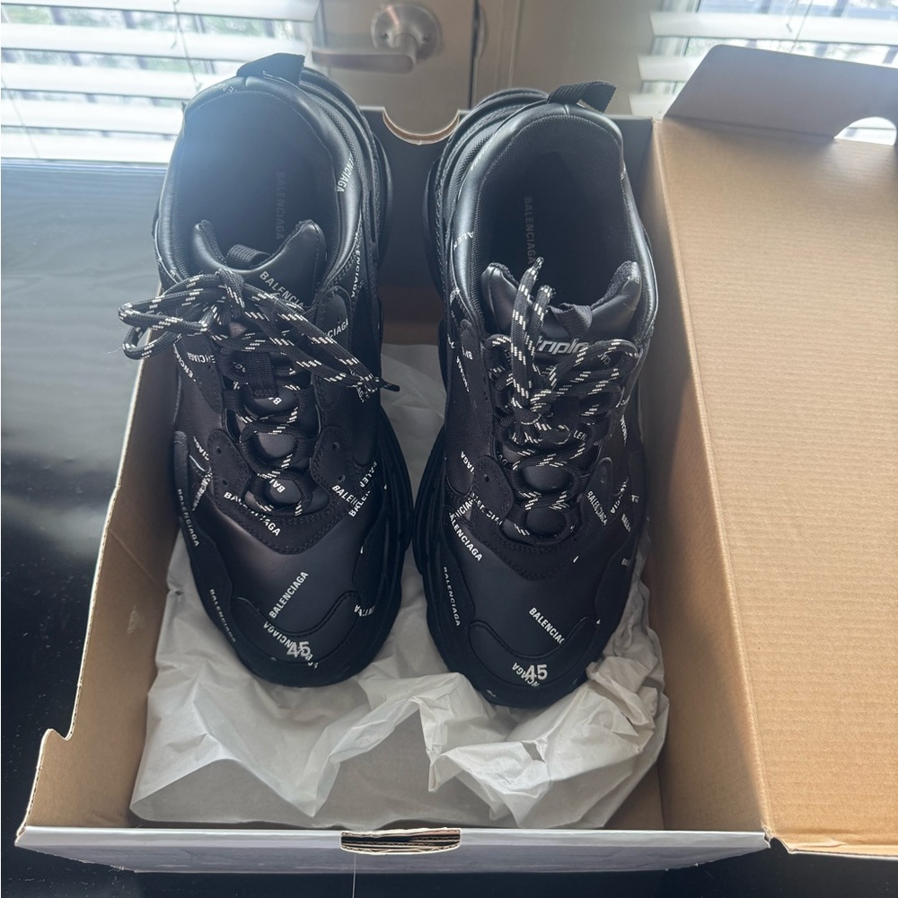 Balenciaga Triple S All Over Logo – Black – EU 45 / US 12 - Picture 2 of 9